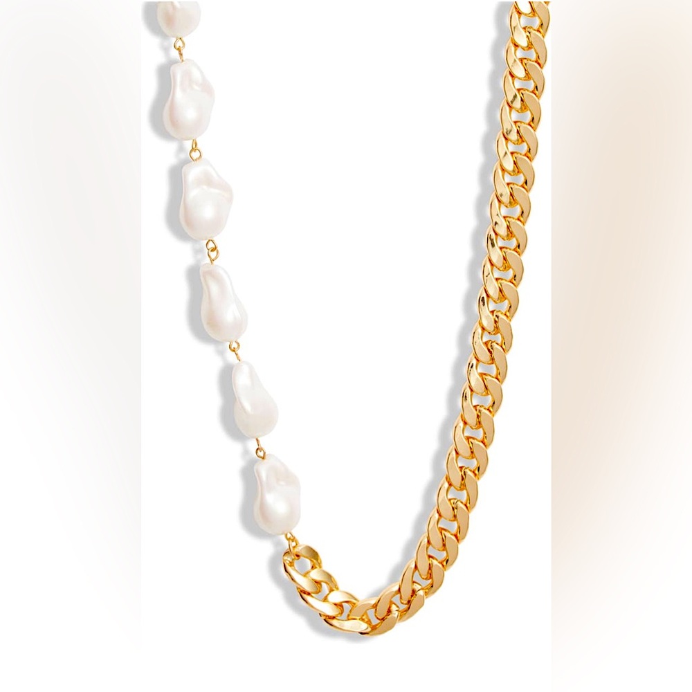 Gold/Pearl necklace!